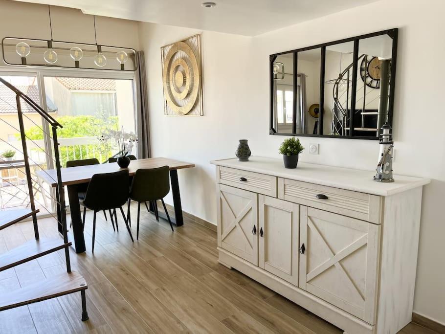 Duplex Centre Ville - 50M De La Plage - Clim - Garage - Netflix Le Grau-du-Roi Eksteriør billede